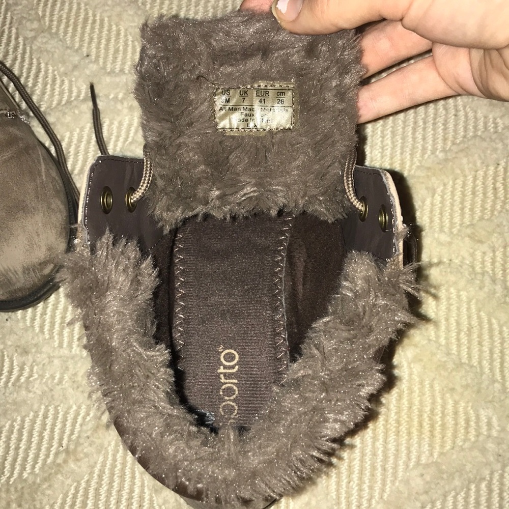 Boots - Picture 3 of 3